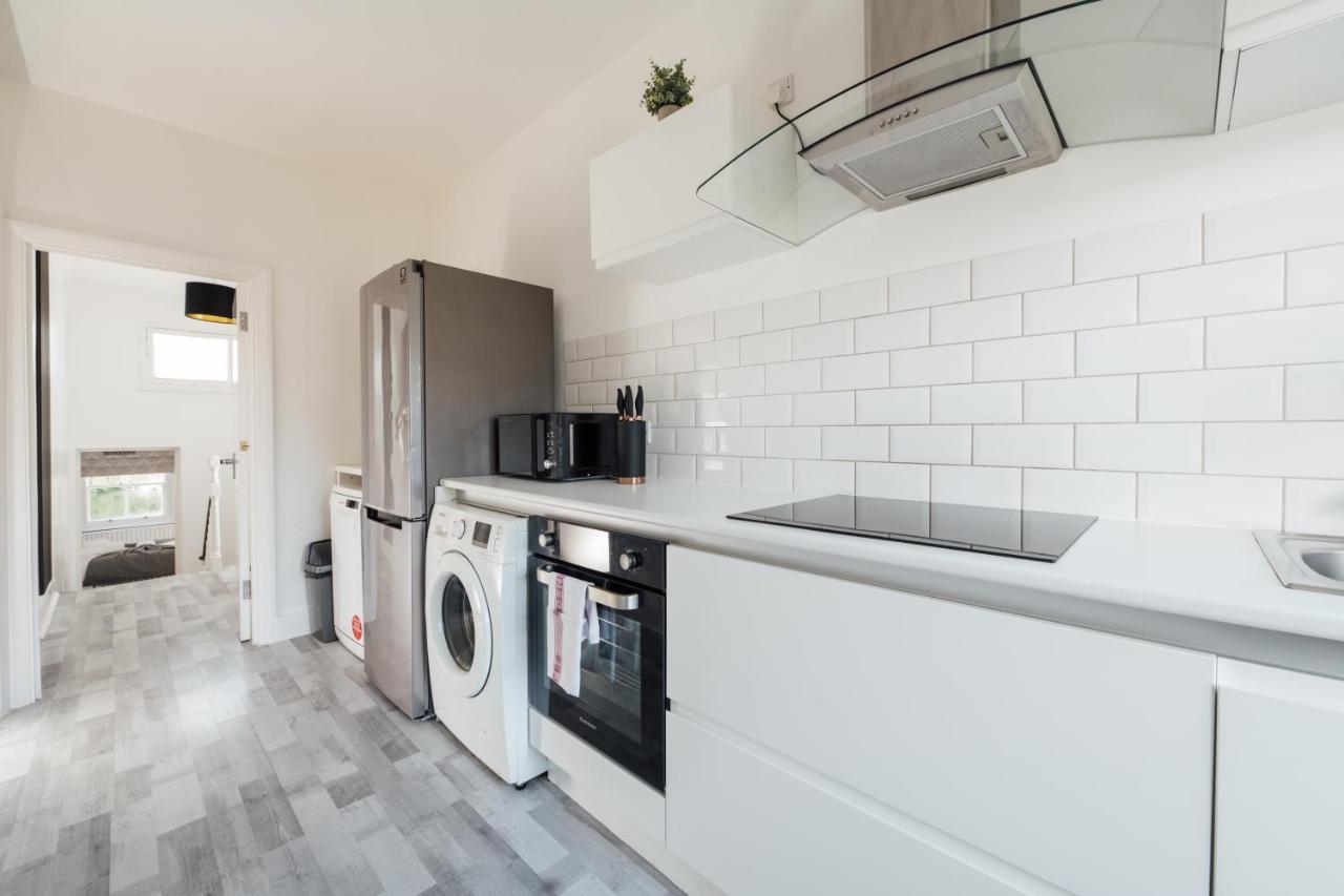 Ferienwohnung Stunning & Stylish 2 Bed Flat In West London Exterior foto