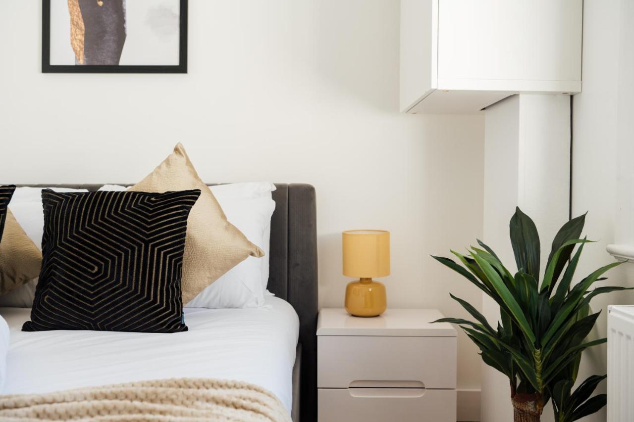 Ferienwohnung Stunning & Stylish 2 Bed Flat In West London Exterior foto